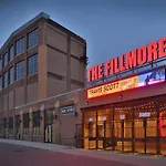 10 Mins To Centercity, With Queen Bed, Views From Rt!